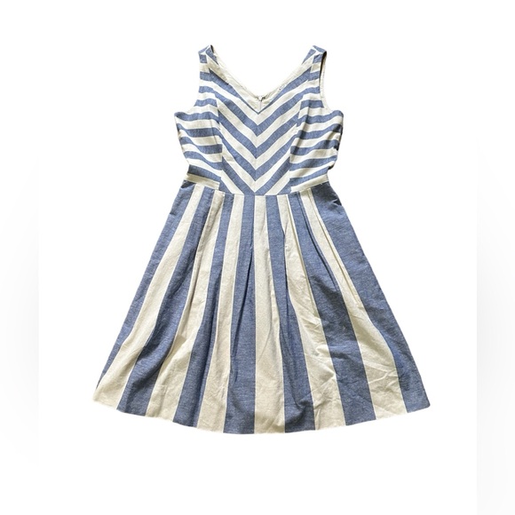 Antonio Melani Dress Size 4 - Picture 4 of 11